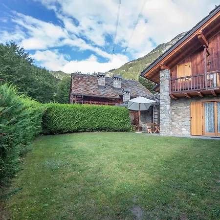 Joivy Big Flat For 6 With Backyard And Parking In Courmayeur Exterior photo
