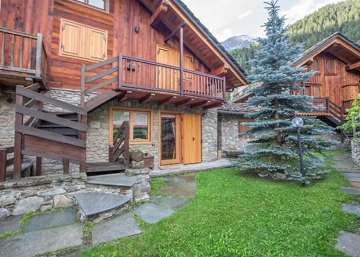 Joivy Big Flat For 6 With Backyard And Parking In Courmayeur