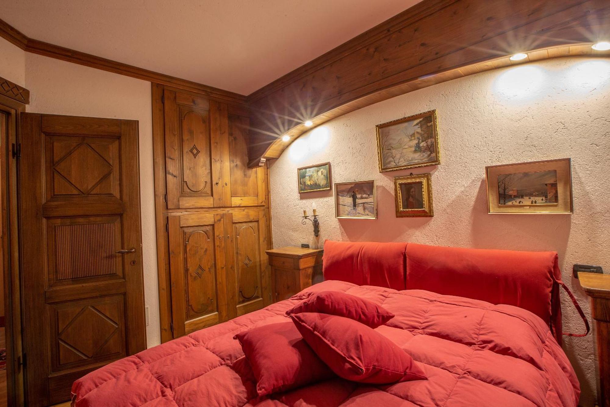 Apartment Joivy Big Flat For 6 With Backyard And Parking In Courmayeur